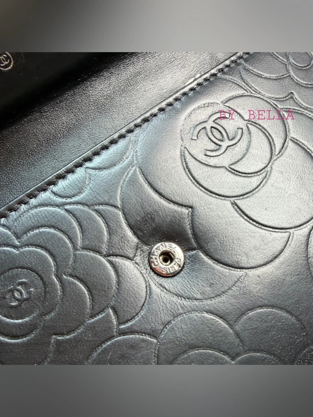 ‼️NOW AVAILABLE‼️ CHANEL Black Camellia-Embossed Leather Wallet CC Logo